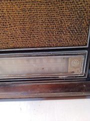 vintage general electric am fm radio. Dual speakers wood radio, solid state radi