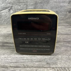 Vintage 80s Cube MAGNAVOX Dual Alarm Clock AM/FM Cream Radio D3110/37 Tested