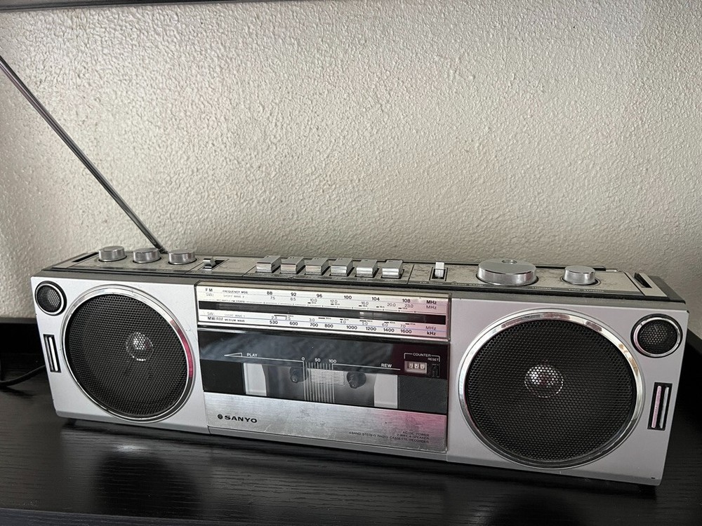 Sanyo Boombox M7130K Rare! Great 80s Memory!