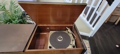 Grundig Majestic Console Radio SO 132 US 43.5 x 29.5 x 15.5 In Fair Condition