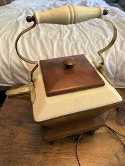 Vintage 1959 Teakettle Radio By Guild – Working