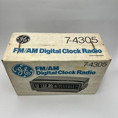 GE 7-4305 FM/AM Digital Flip Clock Radio Vintage FACTORY SEALED Staples Intact