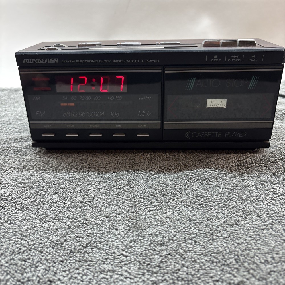 VTG SoundDesign AM FM Radio Cassette Player Alarm Clock 3838WAL Works