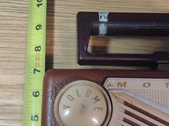 Old school MOTOROLA AM PORTABLE TUBE RADIO Model CHASSIS HS 533 GOLDEN VOICE