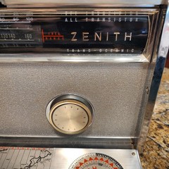 Zenith Royal 3000-1 Trans Oceanic Portable Receiver FM AM & Manual Tested Works