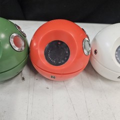 Lot of 3 Vintage Panasonic Panapet Sphere Transistor Radios R-70 Green Red White