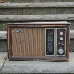 Sony TFM-9450W AM/FM Radio Tone works. willing to trade for dirt/mini bike parts