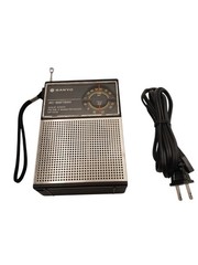 Vintage SANYO RP5115 AM/FM Transistor Radio AC/DC Solid State 1979-1985