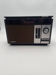 Vtg Sony Radio Model ICF-9540W AM/FM 2 Band 6 Transistor Woodgrain. Pre-owned