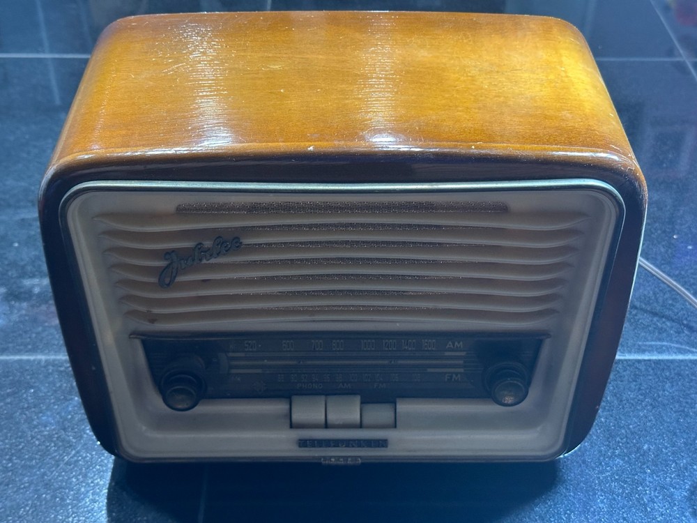 Vintage Telefunken Jubilee Export 1950s Tube Radio AM FM Works West Germany