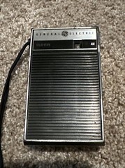 GE Solid State Radio P-2790J – Turns On