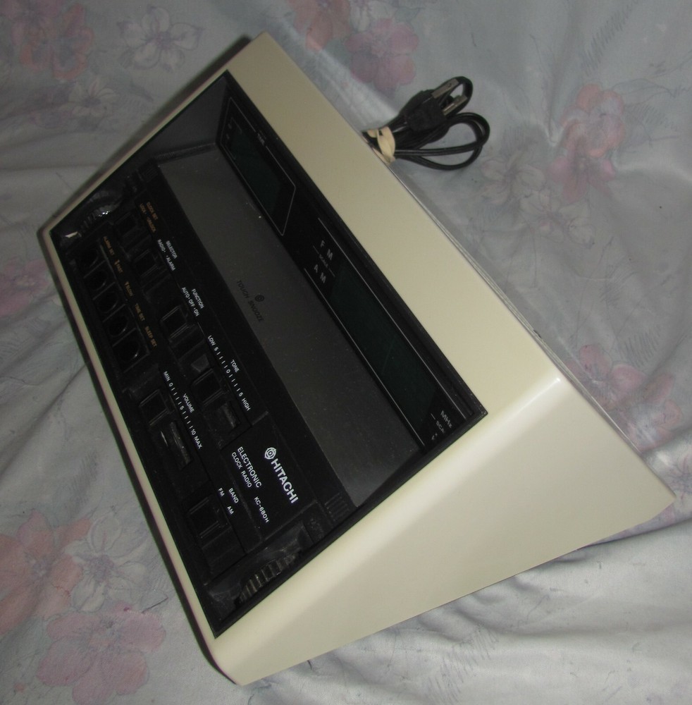 Vintage 1970s HITACHI KC-680H Clock Radio Digital Green