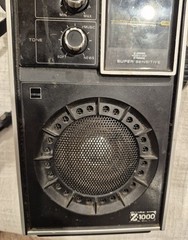 Vintage radio Sharp Z1000 fx-208h FM / AM FREQUENCY Range 88 – 108 Works Japan