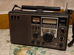 Vintage National Panasonic RF-2200 / DR22 Shortwave Radio