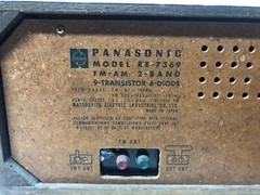 Panasonic RE-7369 Vintage FM-AM 2-Band Radio Solid State 1970s Wood Case Radio