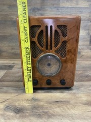 Vintage Edutec VMR-5010 Tombstone Radio MW UKW European Plug Am-FM Tested