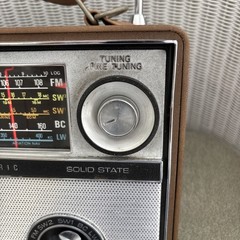 Vtg General Electric World Monitor P-990A 17 Transistor 5 Band Radio Tested