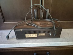 LLOYD&rsquo;S SOLID STATE 2 SPEAKER CLOCK/RADIO MODEL Vintage 9J42G-37A Alarm Clock