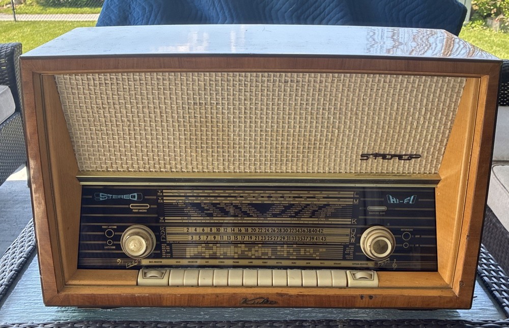 Vintage KUBA 609 Vollstereo Table Radio Germany