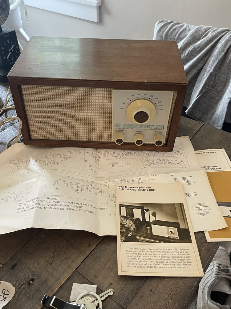 Vintage KLH Model Twenty-One FM Radio Table Top Model 21 USA MCM – Tested Works