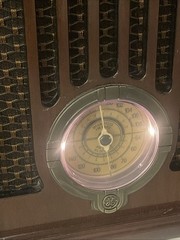 Vintage 1970s GE Classic Radioplayer 7-4135 Mint