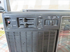 Vintage Realistic By Radio Shack 12-665 Portable AM/FM Radio, TESTED