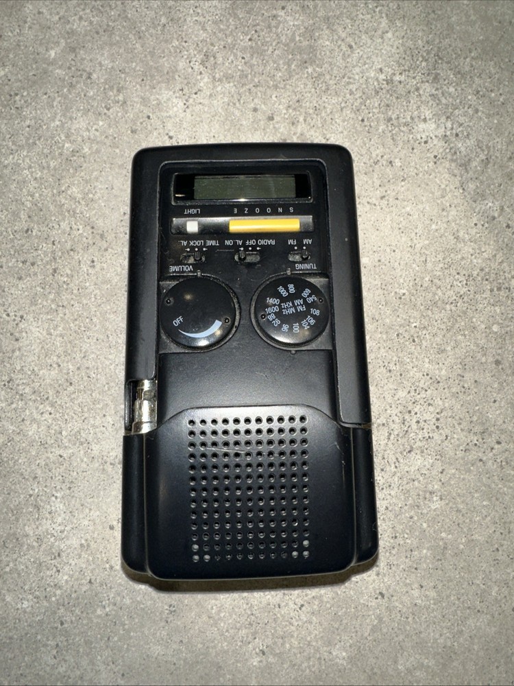 Boeing vintage am-fm radio