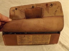 GE Transistor Radio In Leather Case P-776B USA UNTESTED