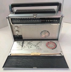Vintage Zenith Trans-Oceanic AM-FM Multi-Band Royal 3000-1 Works Great