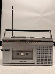Realistic Minisette-12 14-1012A AM/FM Radio Cassette Recorder Tested Works