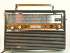 Aircastle Model 136F6 Solid State 15 Transistor 5 Band Radio Made in Taiwan