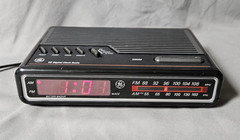 Vintage GE 7-4612BKA Digital Clock Radio Black & Silver (RECAPPED)