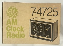 General Electric AM Clock Radio 7-4725 Singapore Brand New Sealed Box