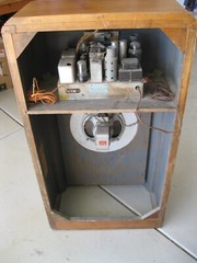 Watch video – Vintage Delco R 1129 Console Radio with Jensen–AS IS–FOR PARTS