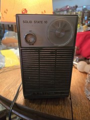 Vintage Juliette Radio AC-DC solid State 10 Model TK-1050