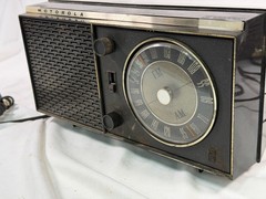 Vintage Motorola Radio B11E 1060s AM FM 35w USA for Parts or Repair