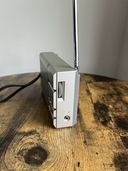 Vintage Magnavox Portable AM/FM Radio