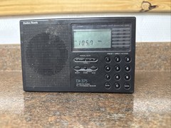 Vintage Radio Shack DX-375 Portable AM FM Short Wave Radio Receiver TESTED WORKS