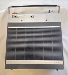 Sony FM/AM Radio 7F-74 W 10 Transistor TESTED WORKS