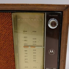 Motorola AM/FM Solid State Vintage Radio TT13EW Wood (Works!)