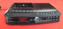 VINTAGE GE RADIO TAPE PLAYER & RECORDER/ALARM/CLOCK-CLEAN AND WORKING 100%- 80s