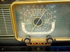 Vintage Zenith Trans-Oceanic wave magnet radio –works!