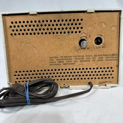 Vintage Motorola Solid State AM Clock Radio Model XCIFH Off White ~ TESTED