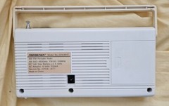 Vintage Soundesign Color Tunes White 2210 AM/FM Radio NEW -sun discoloration