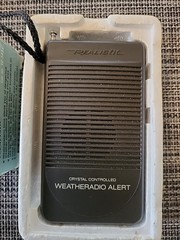 Vtg Realistic Radio Shack Crystal Controlled Weather Radio model 12-143A Works