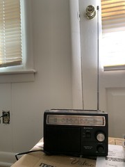 VINTAGE HITACHI MODEL: KH-435H AM/FM TRANSISTOR RADIO MCM Test Working