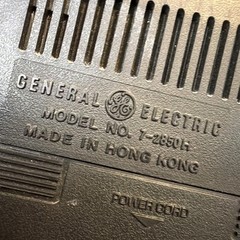Vintage General Electric AM/FM Portable Radio AC/DC Model 7-2850H WORKING *