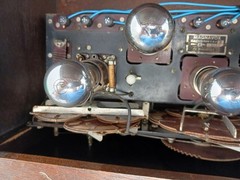 Vintage Magnavox Model 5 Radio – Nice Shape – WORKS
