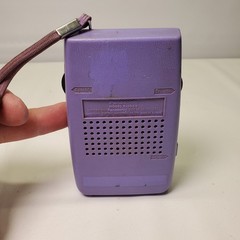 VINTAGE PANASONIC MATSUSHITA TRANSISTOR RADIO MODEL R-1052~WORKING~Purple-AM~9