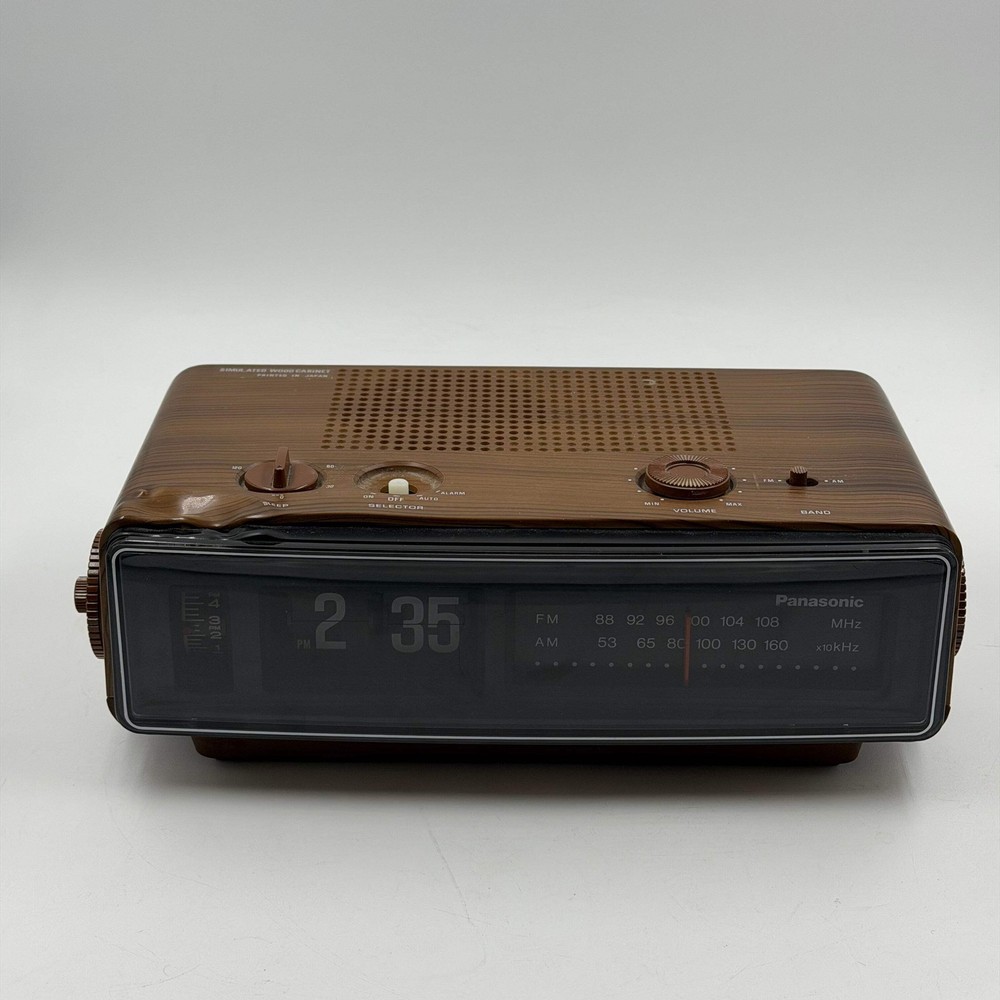 Broken Panasonic Flip Clock AM FM Radio Groundhog Day RC-6030D Damaged Body